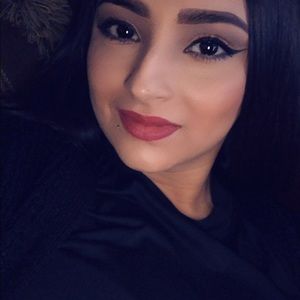 Meet your Posher, Lucy
